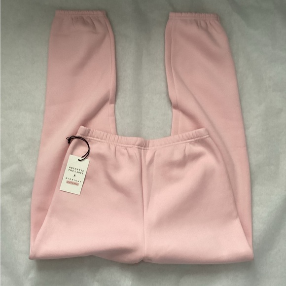 Brunette the Label ‘self care club’ Sweatpants, Size S/M - Picture 3 of 8